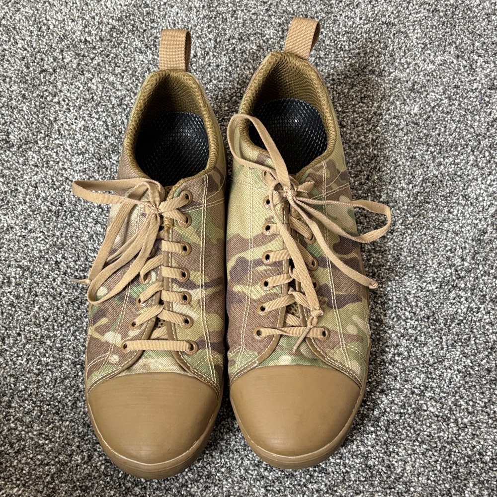 Altama Men's Maritime Assault Low Camo